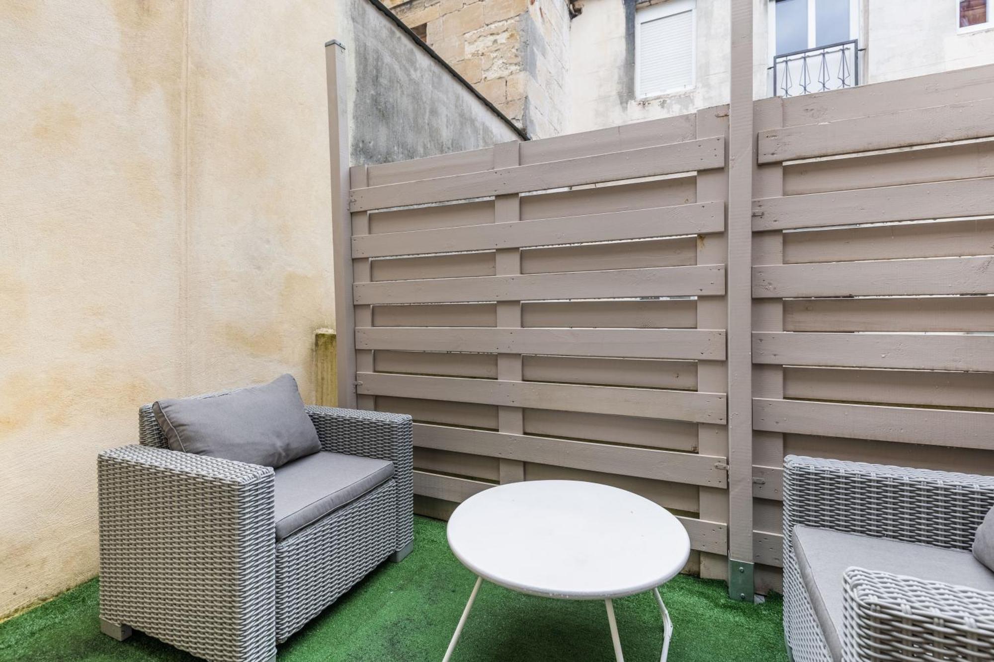 Studio En Duplex-Aircon-Terrasse-Parking-Calme Bordeaux Exterior photo